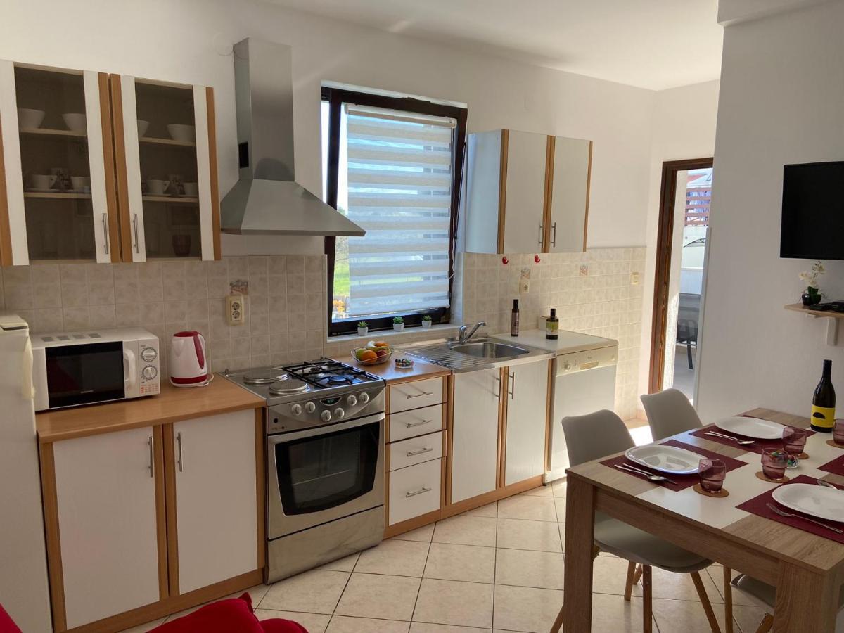 Apartment Madis & Free Bikes Пула Екстериор снимка