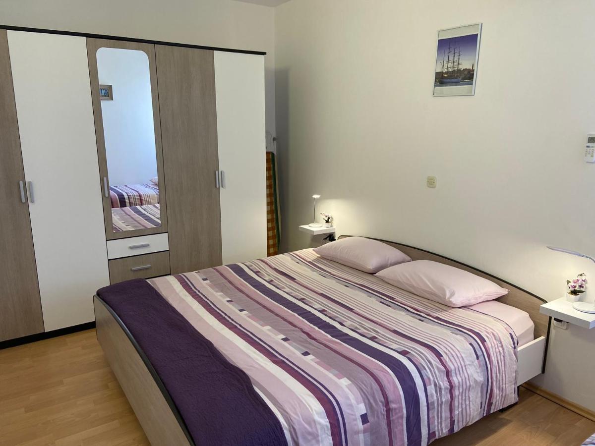 Apartment Madis & Free Bikes Пула Екстериор снимка