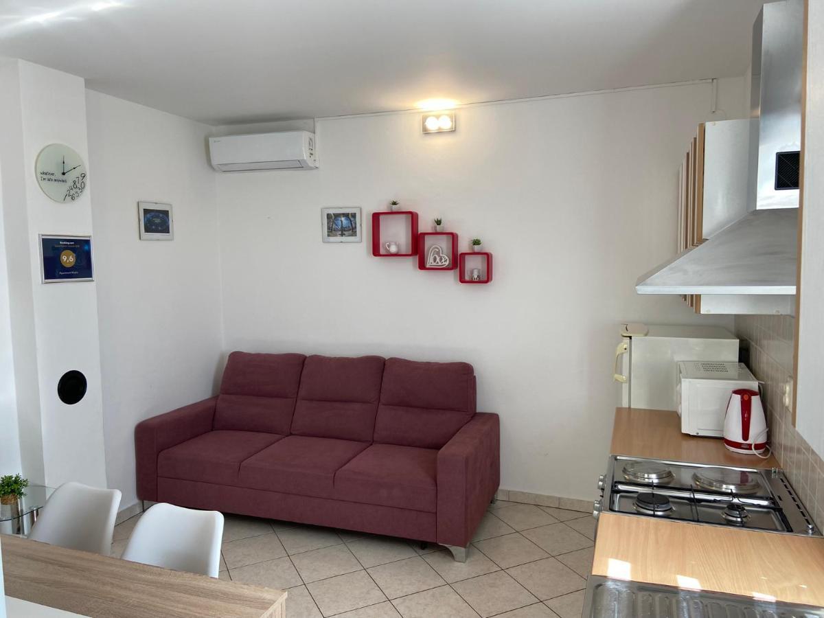 Apartment Madis & Free Bikes Пула Екстериор снимка