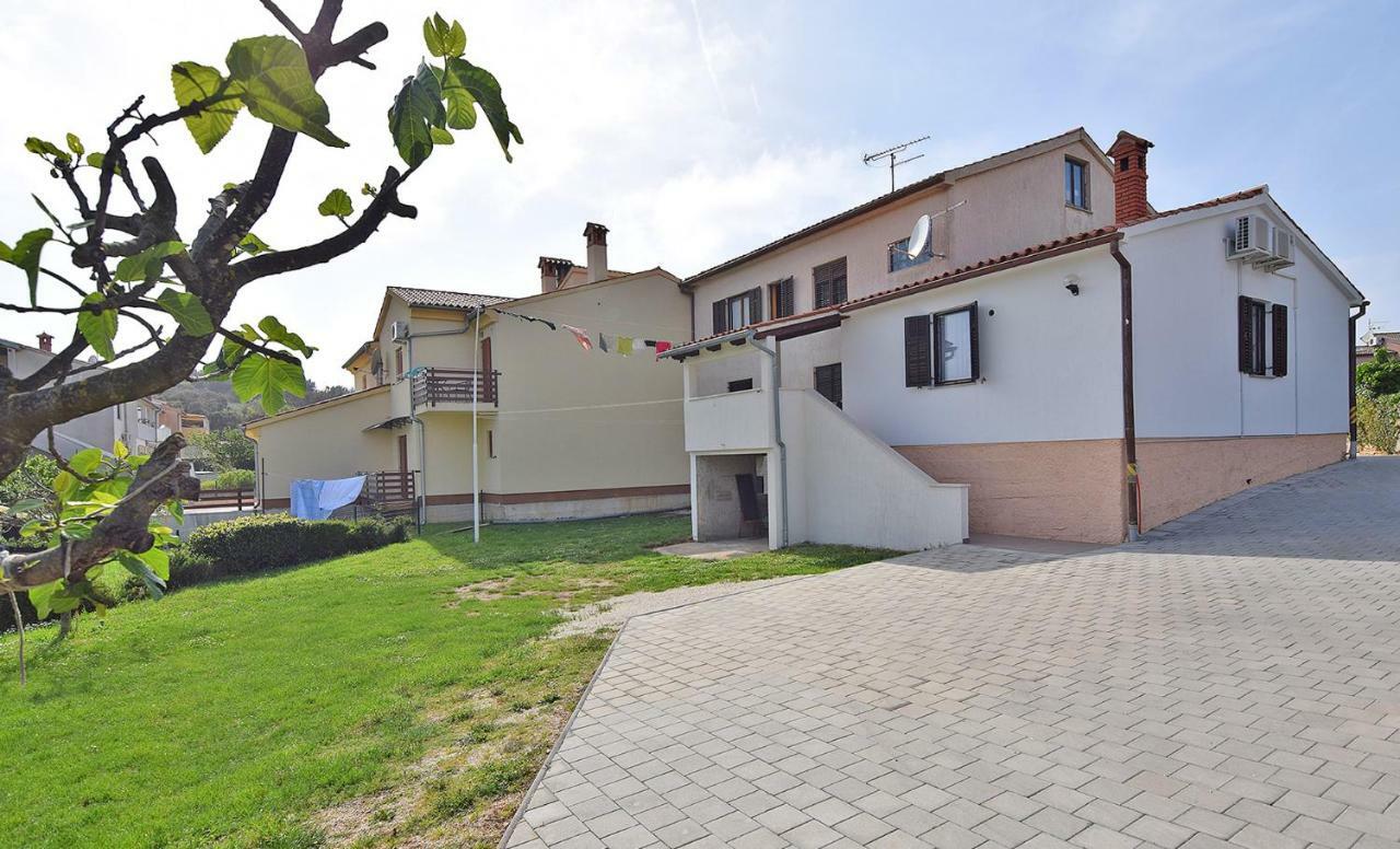 Apartment Madis & Free Bikes Пула Екстериор снимка